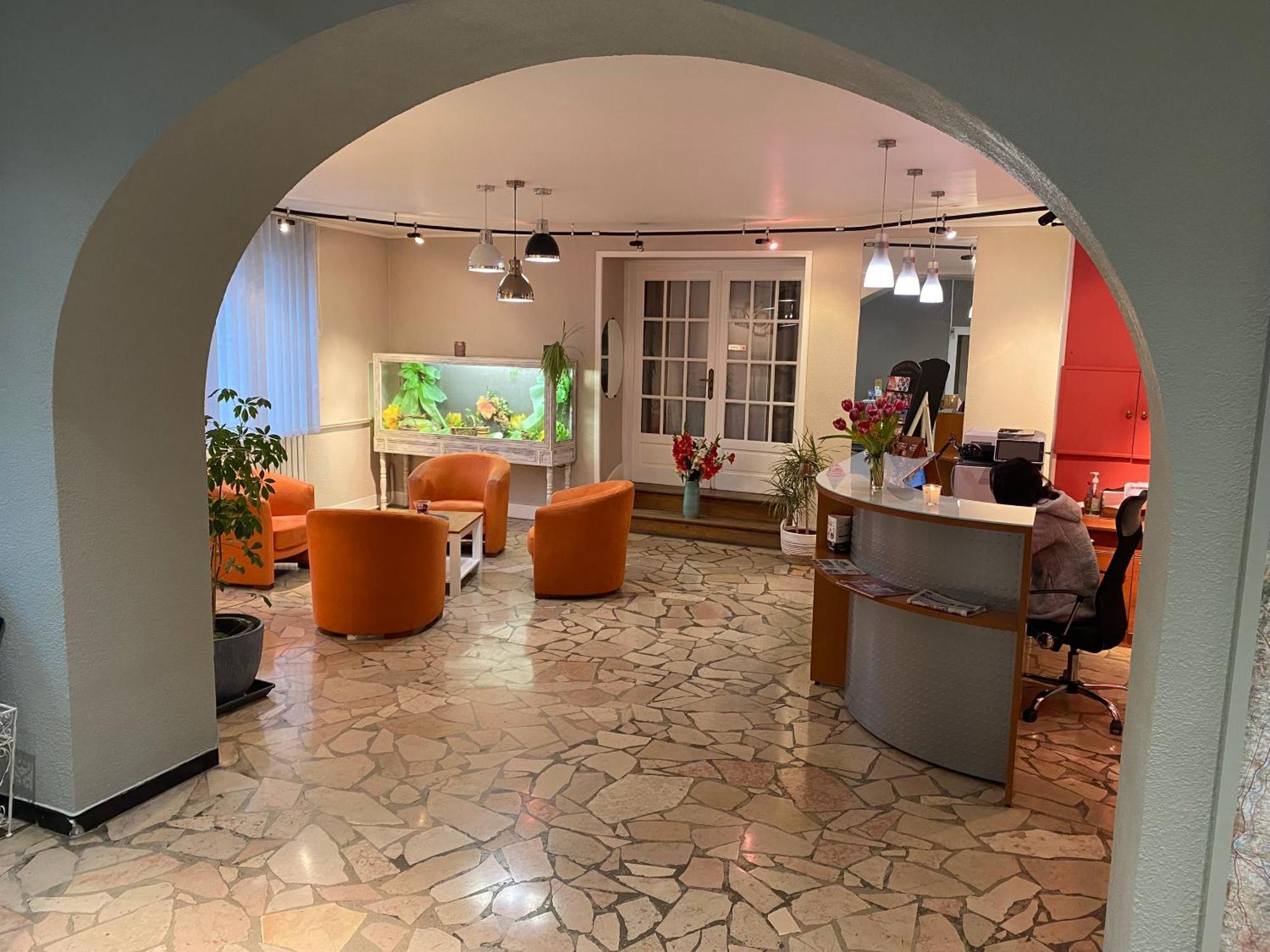 Nouvel Hotel 롱르소니에 외부 사진