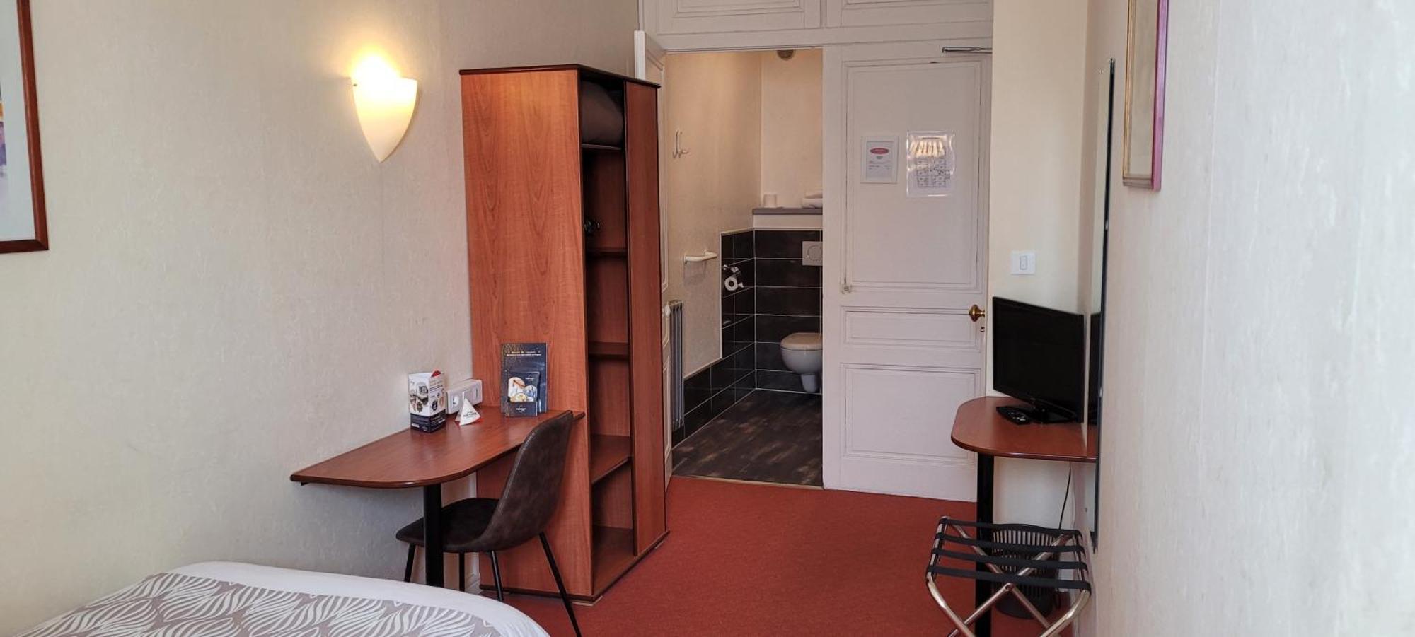 Nouvel Hotel 롱르소니에 외부 사진