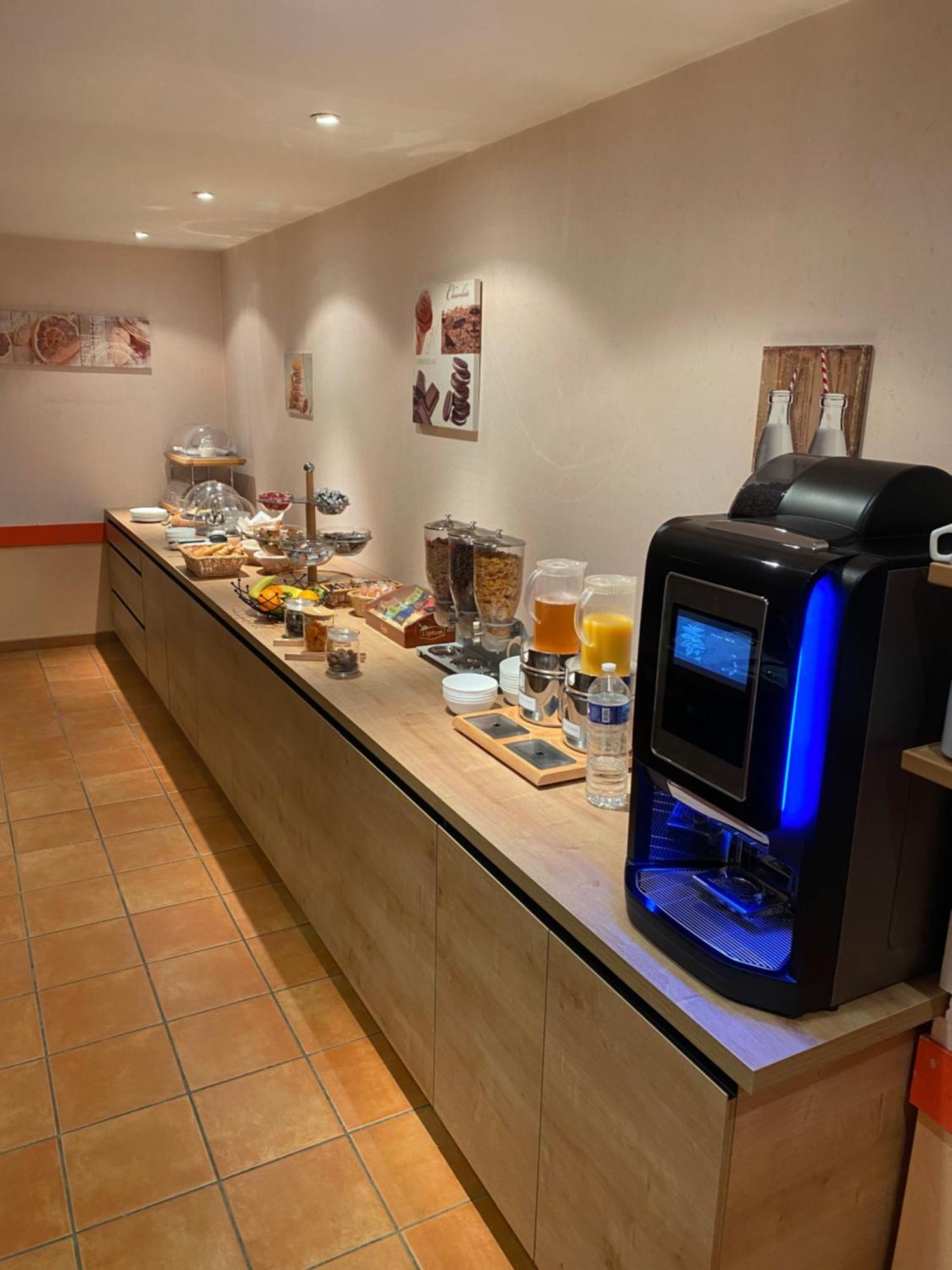 Nouvel Hotel 롱르소니에 외부 사진